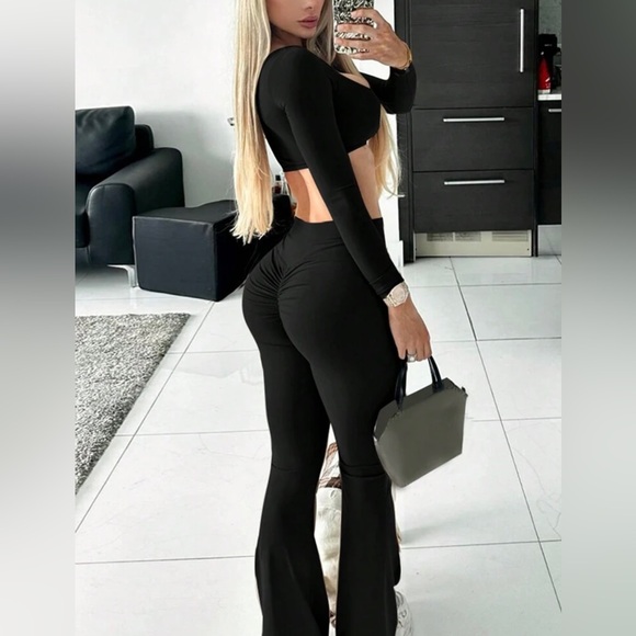 Two piece set - Picture 2 of 3